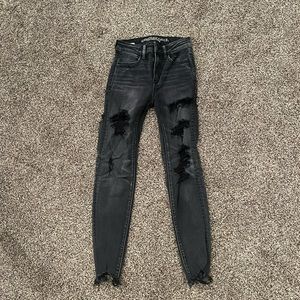 american eagle ripped skinny jeans